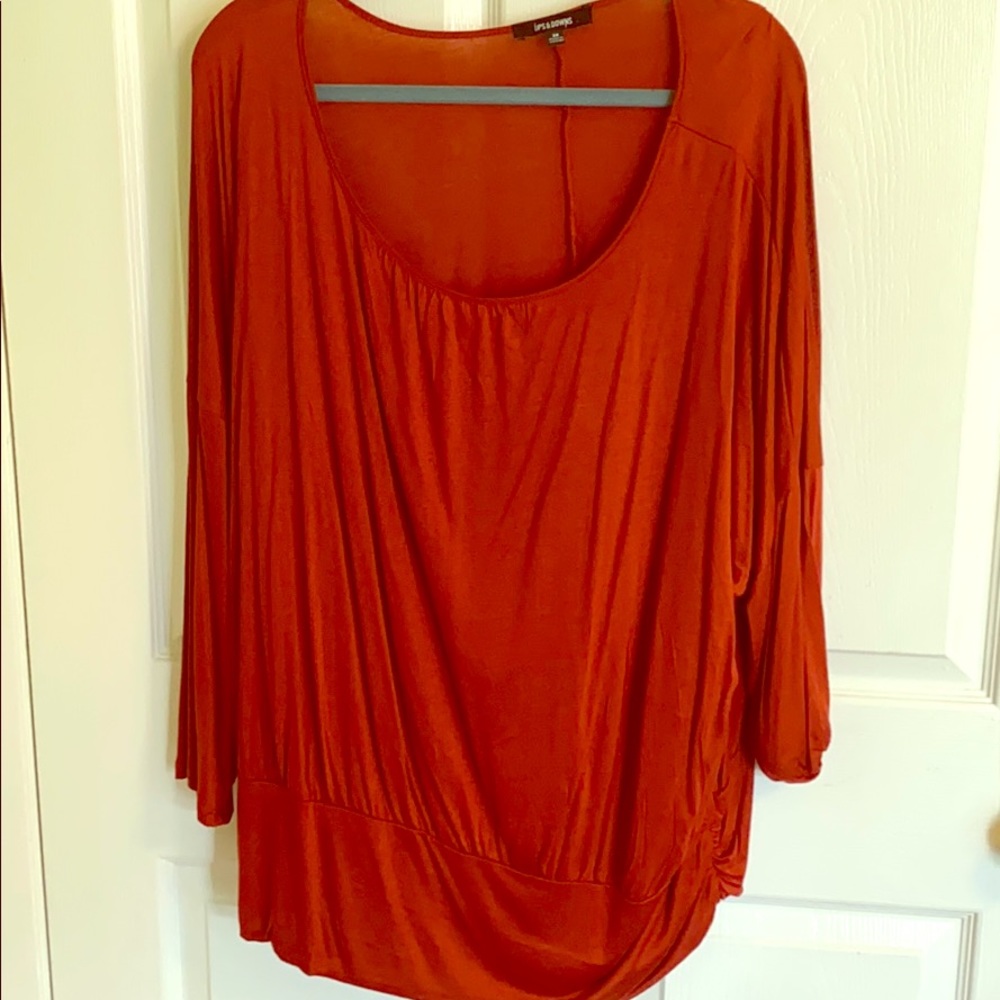 Lightweight top! Perfect for fall!